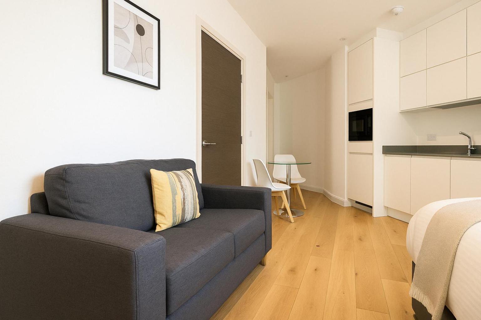 Bright Studio Flat - Walk To River Thames & Kingston Town Surbiton Kültér fotó